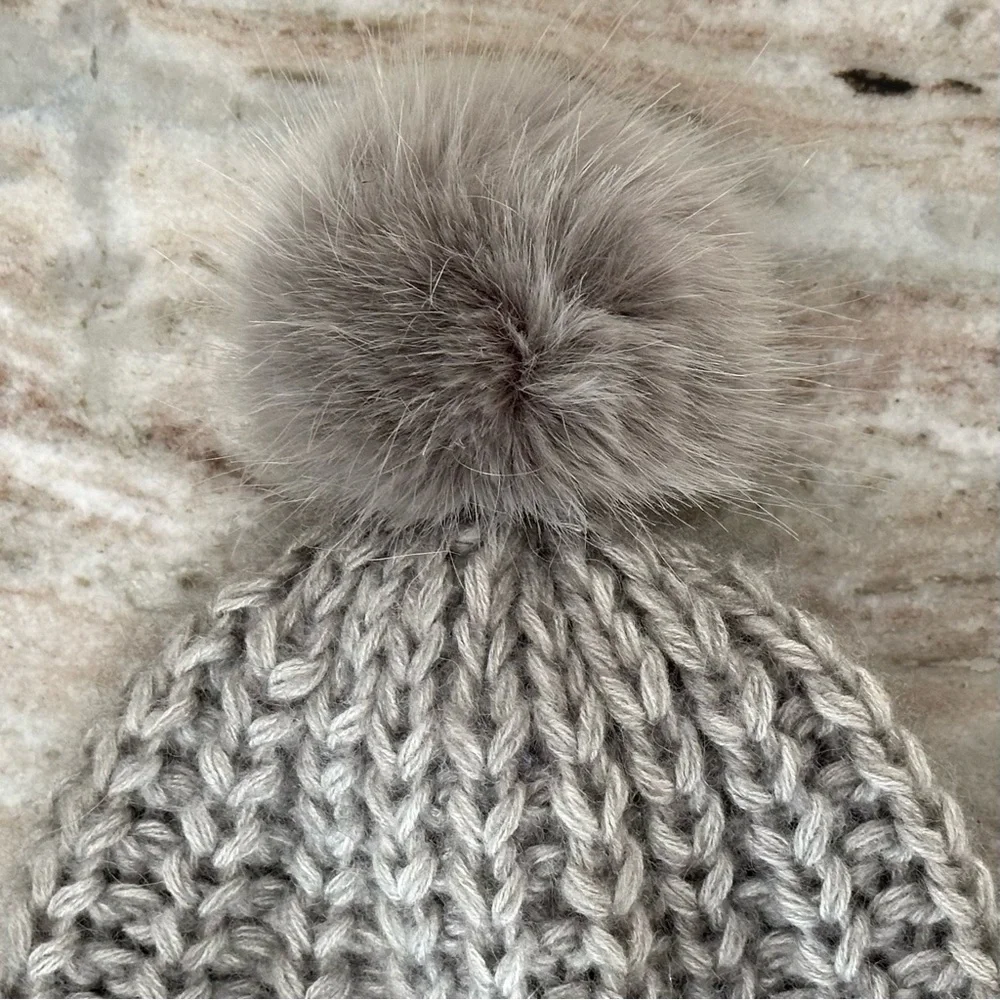 Grey Knit Wool Alpaca Acrylic Blend Fall / Winter Beanie With Faux Fur Pom